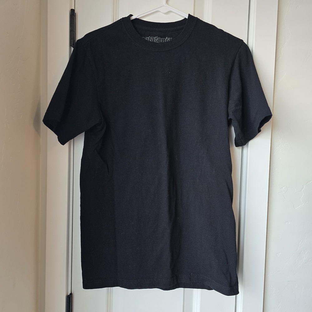 Patagonia Shirt Mens Small Black Logo Tee Short Sleeve Organic Cotton
